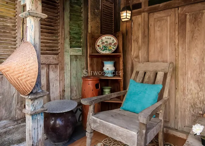Twospaces Living At Kayu Villa, Accommodatie bij particulieren *