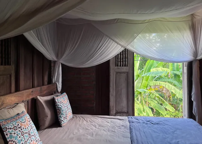 Twospaces Living At Kayu Villa, Nusa Dua (Bali)
