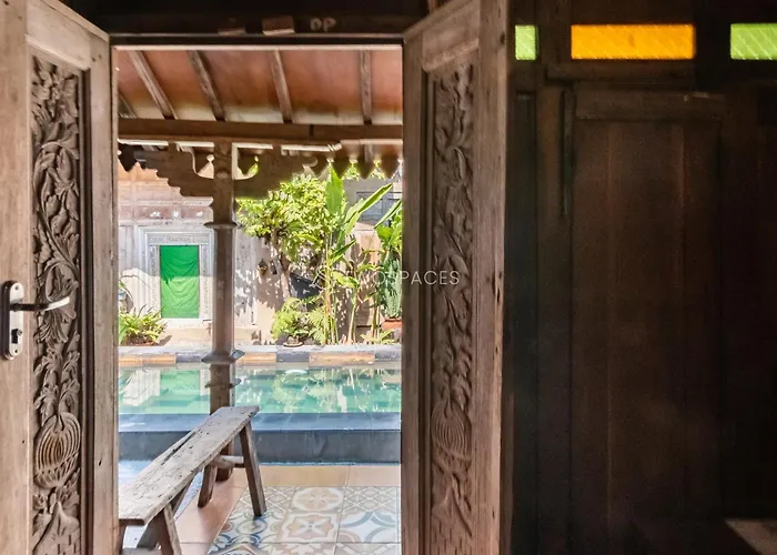 Twospaces Living At Kayu Villa, Accommodatie bij particulieren